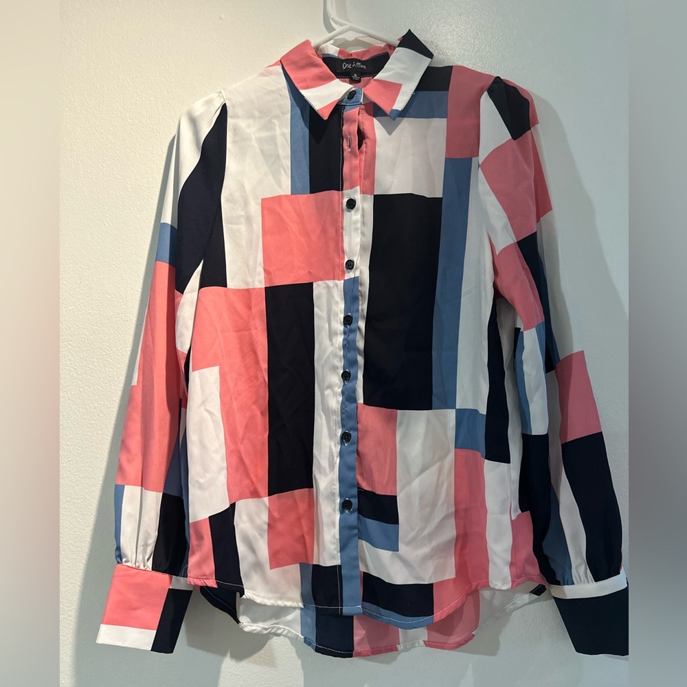 ONE N MORE | Women’s Color Block Pattern Button Down Ling Sleeve Shirt Size S